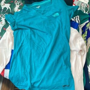 The North Face S tee